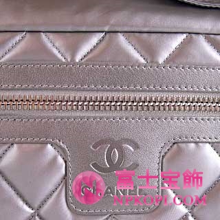 シャネル スーパーコピー2012年春夏新作　キルティング斜め掛けショルダーバッグ シルバー(ARGENT) A48616aaee